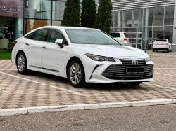 Крупный седан Toyota Avalon китайской сборки начали продавать в России