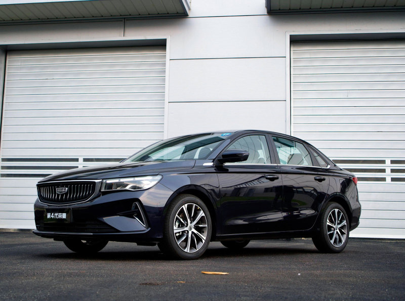 Новый седан Geely Emgrand 7 будут выпускать для России в Белоруссии