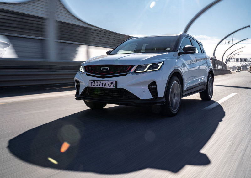 Geely Coolray получил новую версию Link