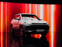 "Москвич 3" испытал глава "Ростеха" Сергей Чемезов