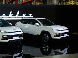 Электрический кроссовер "Москвич 3е" поступил в продажу