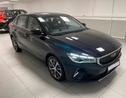 Седан Geely Emgrand 7 начали предлагать в России