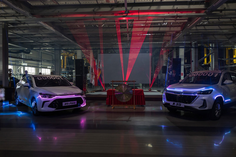 Марка BAIC открывает первый дилерский центр в России