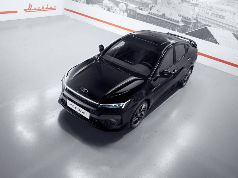 "Москвич 6" показали на официальных фото