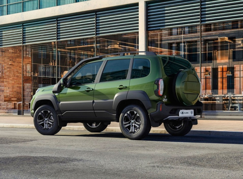 "Хоккейная" Lada Niva Travel KHL появится в продаже