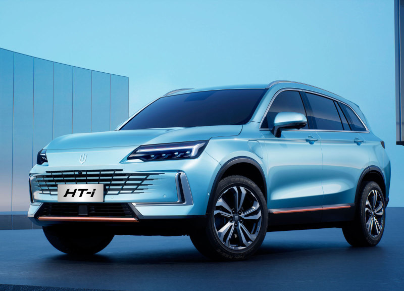 Гибридный кроссовер Skywell HT-i официально появится в России