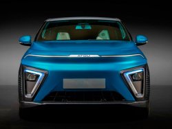 Новый российский электромобиль "Атом" показали в виде прототипа