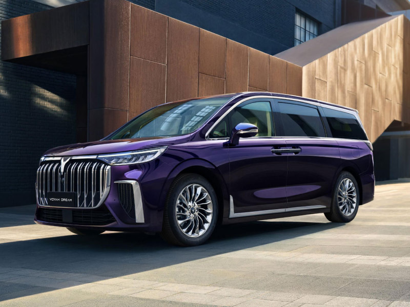 Электрический минивэн Voyah Dream EV появился в России