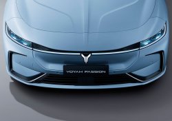 Электроседан Voyah Passion официально в России: от 8.290.000 руб.