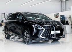 Минивэн Forthing Yacht стали официально продавать в России: от 4.090.000 руб.