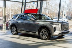 Автомобили Hongqi появились у российских дилеров