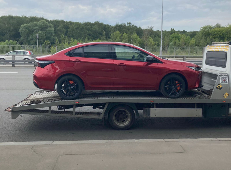 Седан Omoda S5 GT замечен в России