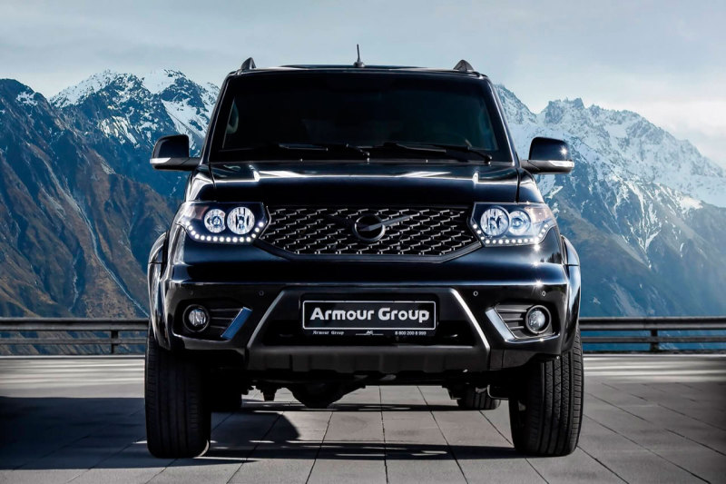 Бронированный УАЗ "Патриот" показали в интернете