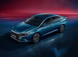Dongfeng Aeolus Shine Max официально появился в России: от 2.990.000 руб.