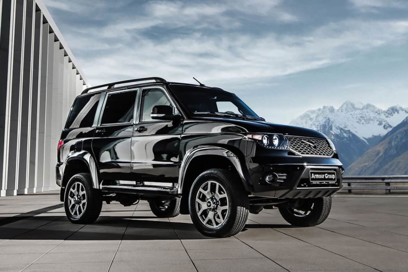 Бронированный УАЗ "Патриот" с мотором Toyota V8 оценили в 8 млн. руб.