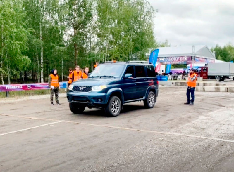 Беспилотный УАЗ "Патриот" вывели на испытания