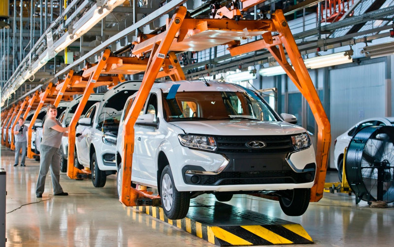 Автомобили Lada Largus будут в дефиците и по высокой цене