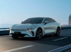 Электрический седан Exlantix Е03 официально появится в России