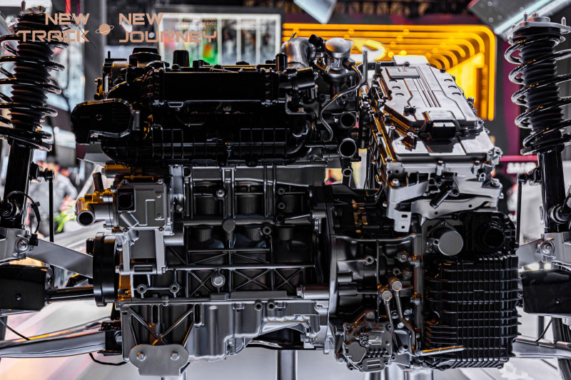 Exeed готовит гибриды для российского рынка