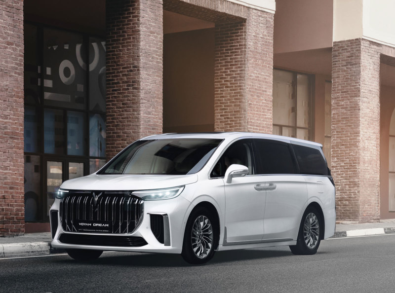 Voyah Dream PHEV получил русифицированную мультимедиа