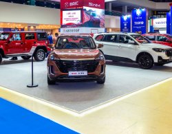 Для кроссоверов Kaiyi X3 и X3 Pro стали известны российские комплектации