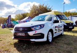 Гоночная Lada Granta Sport S1600 показана публике