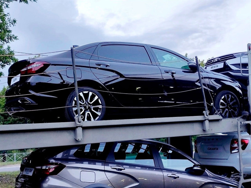 Седан Lada Aura подготовят для госзакупок