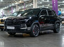 На "Москвич 3" поставили полный привод и 800-сильный мотор