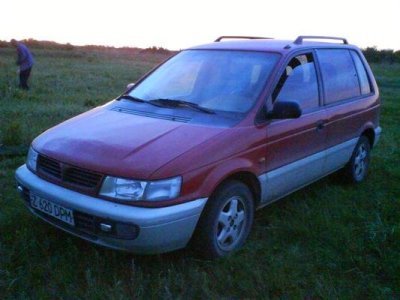 Mitsubishi Space Runner