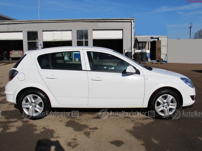 Opel Astra Family 2011