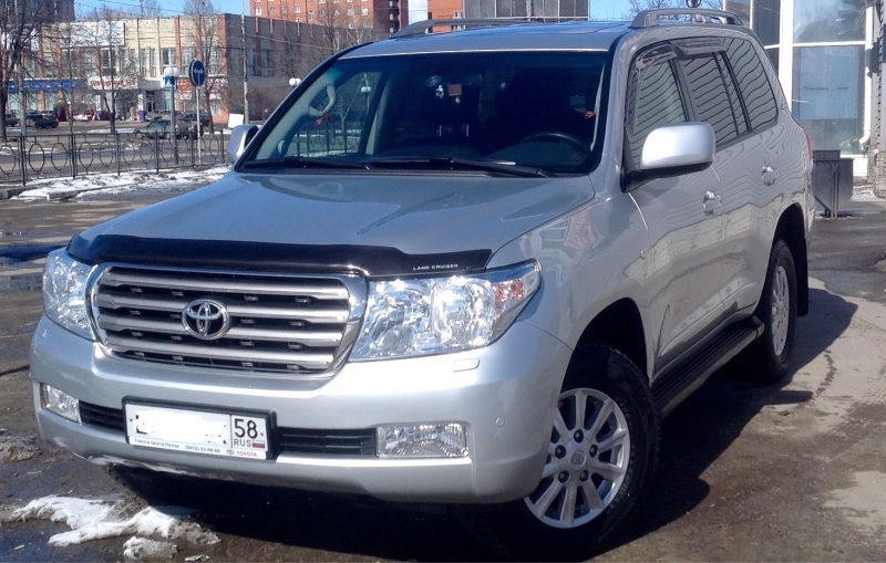 Toyota Land Cruiser 2011