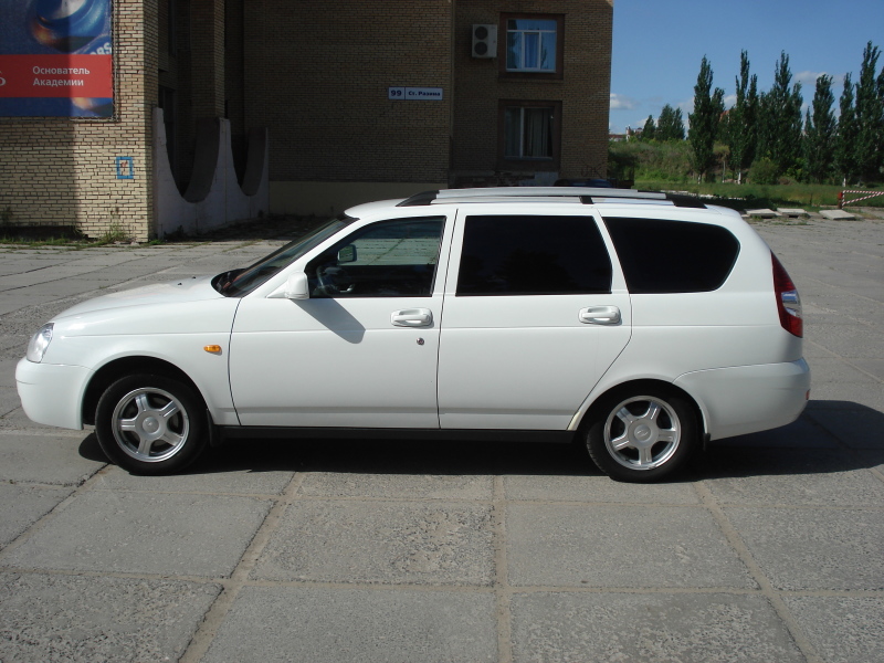 Лада Приора 2011