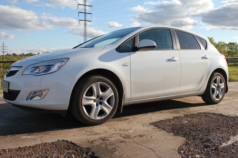 Opel Astra 2011