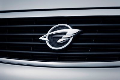 Решеткая радиатора Равон Гентра