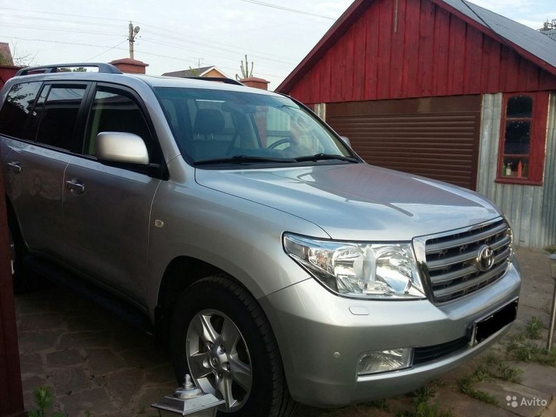 Toyota Land Cruiser 2010